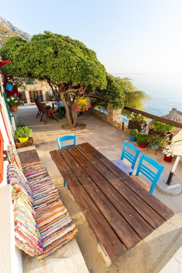 Hostal Ikarian Endless Blue Kouniadi Exterior foto